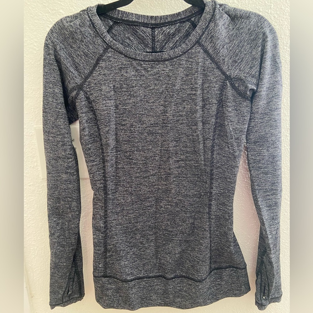 NWOT Lululemon Race Your Pace Long Sleeve size 4